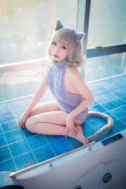 [Net Red COSER Photo] Loli Welfare Mao Mao - Suéter sem costas