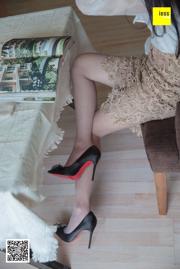 Wen Xin "Big Bears Like Grey Silk" [Emitindo para IESS] Sixiangjia 301 Beautiful Legs and Feet