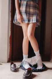 [网 红 Coser] Dưa hấu "Lệ Giang Ảnh JK Ngoài trời"