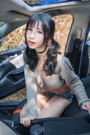 Setiap bulan su "Inside the Car" [COSPLAY Beautiful Girl]