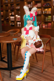 [Net Red COSER Photo] Blogger di anime Kitaro_ Kitaro - Hatsune Bunny Girl